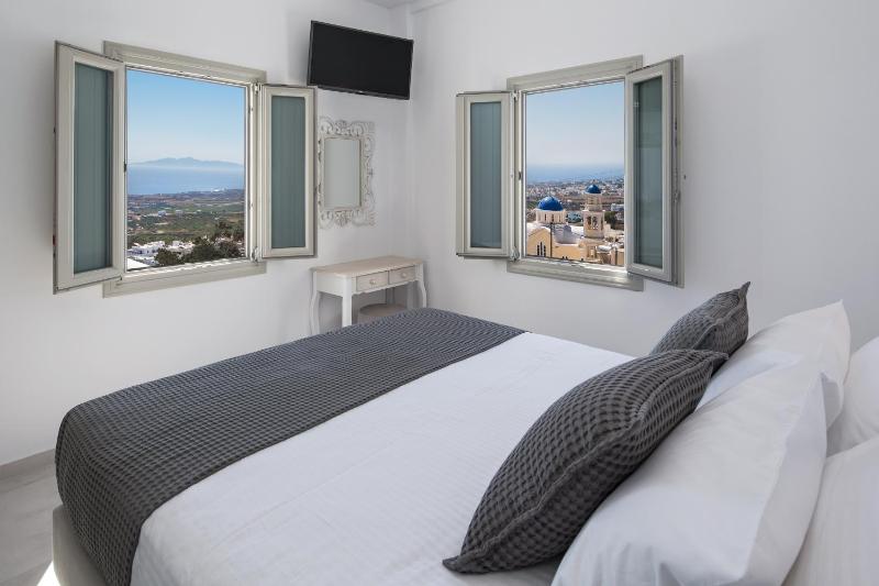 Superior Double Room with Outdoor Hot Tub image 4