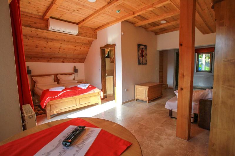 Superior Apartment image 2