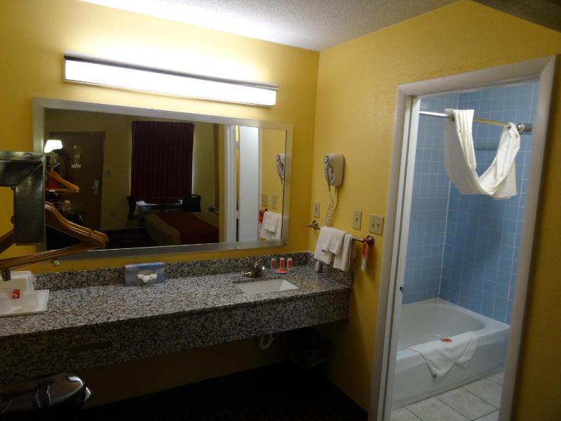 King Room - Smoking  image 2