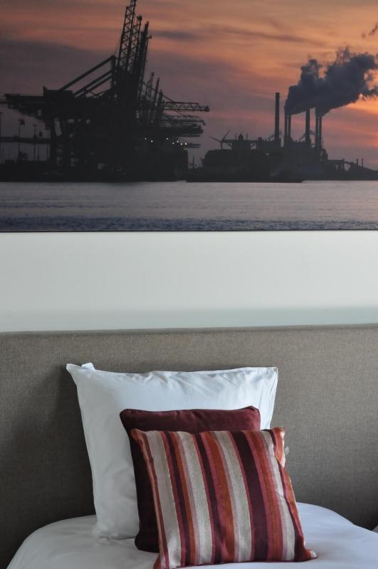 Double Room image 4