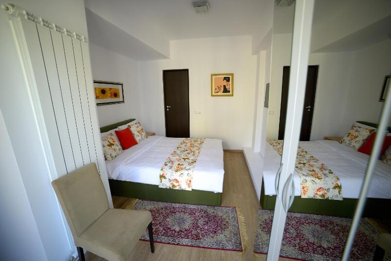 Superior Suite with Terrace (Including smoking area) image 2