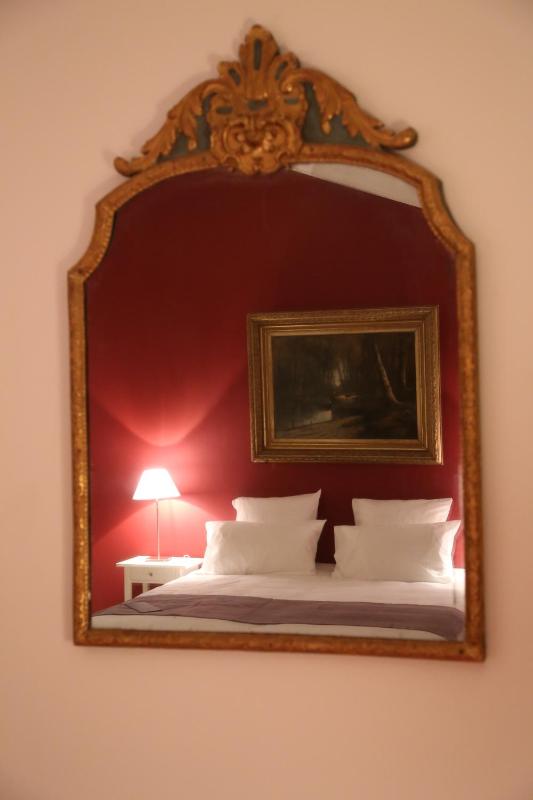 Deluxe Double or Twin Room image 4