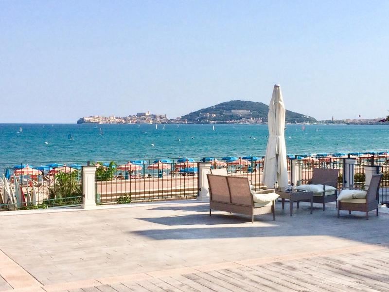Klaton Beach Hotel Images