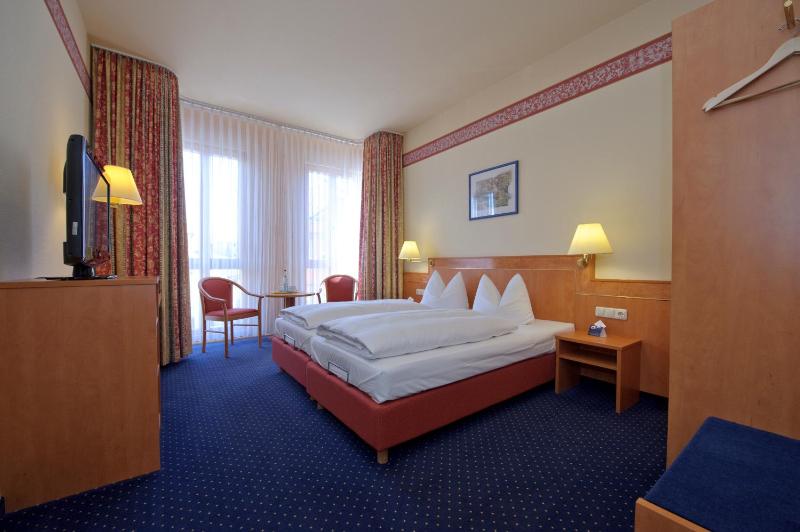 Double Room image 2