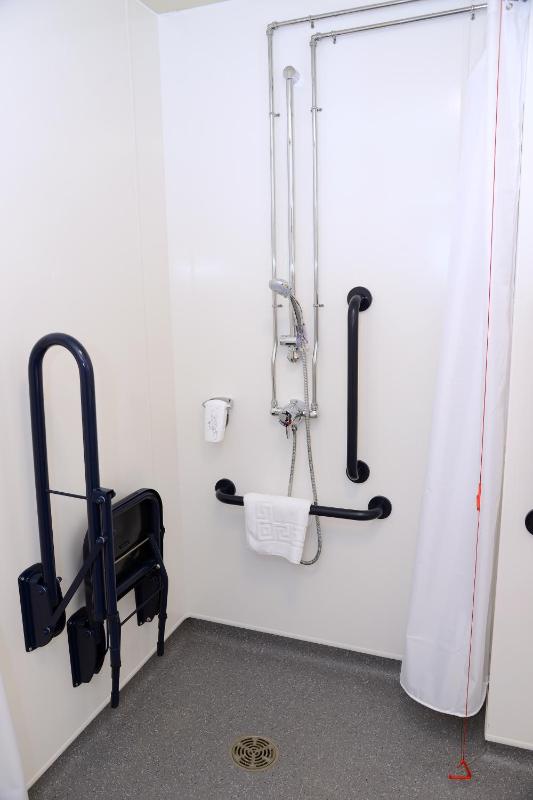 Twin Room - Disability Access image 2