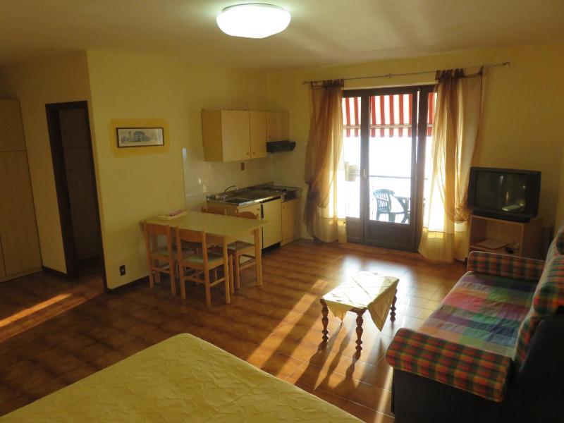 Studio with Lake View image 4