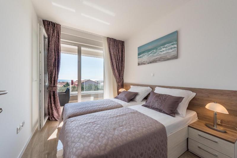 Apartments with pool Villa Zora - image 19