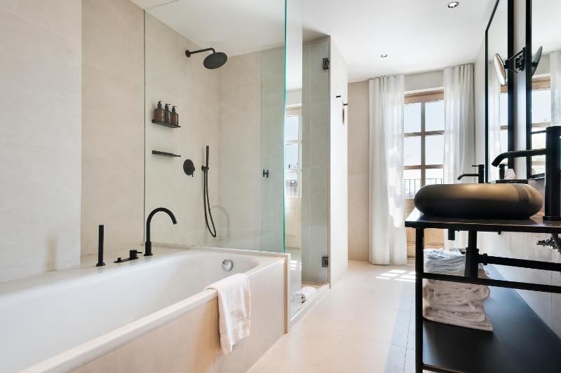 Suite with Terrace image 2