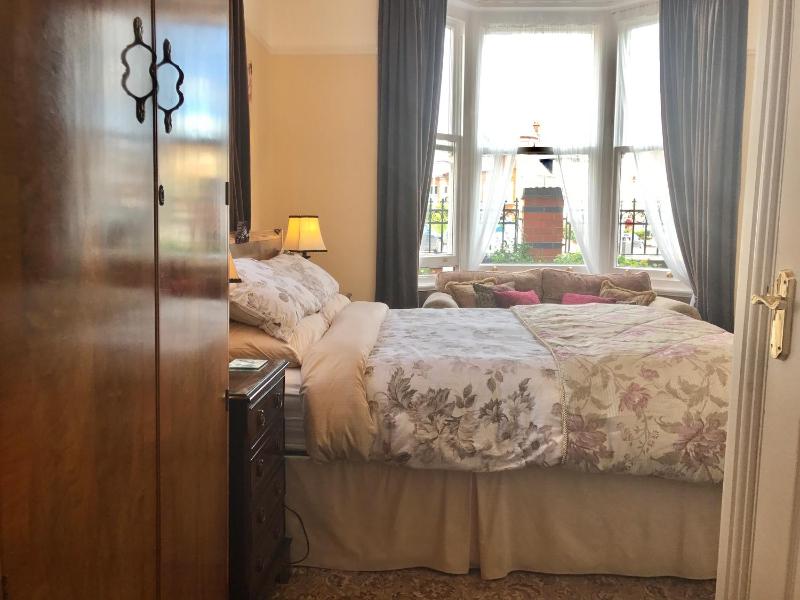 King Room image 3