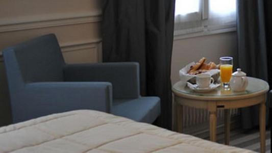 Superior Double or Twin Room image 4
