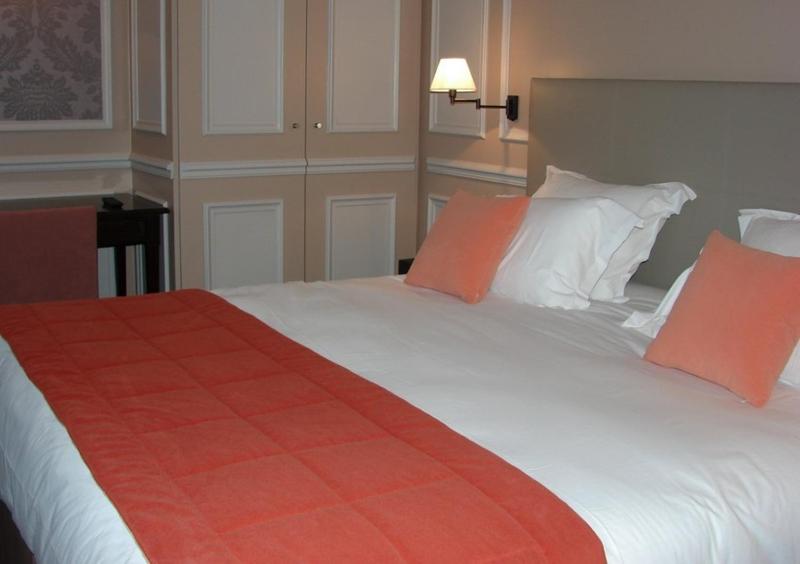 Standard Double or Twin Room image 2