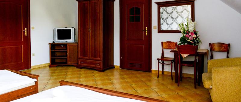Quadruple Room image 1