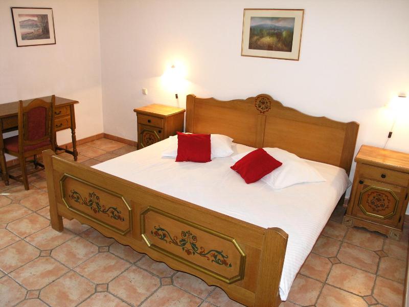 Large Double Room image 2