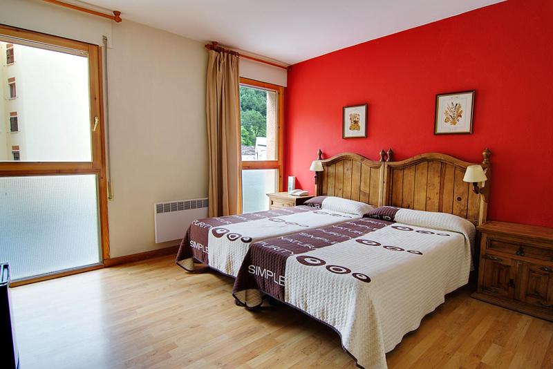 Standard Double or Twin Room image 2