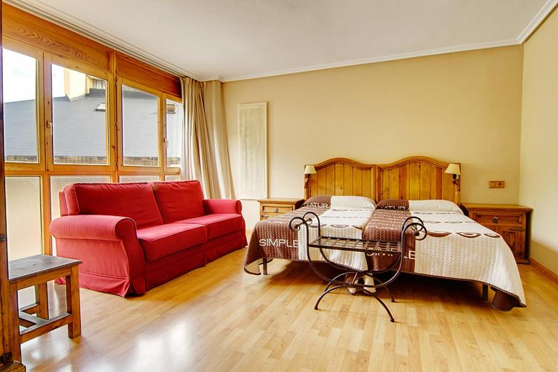 Family Room image 1
