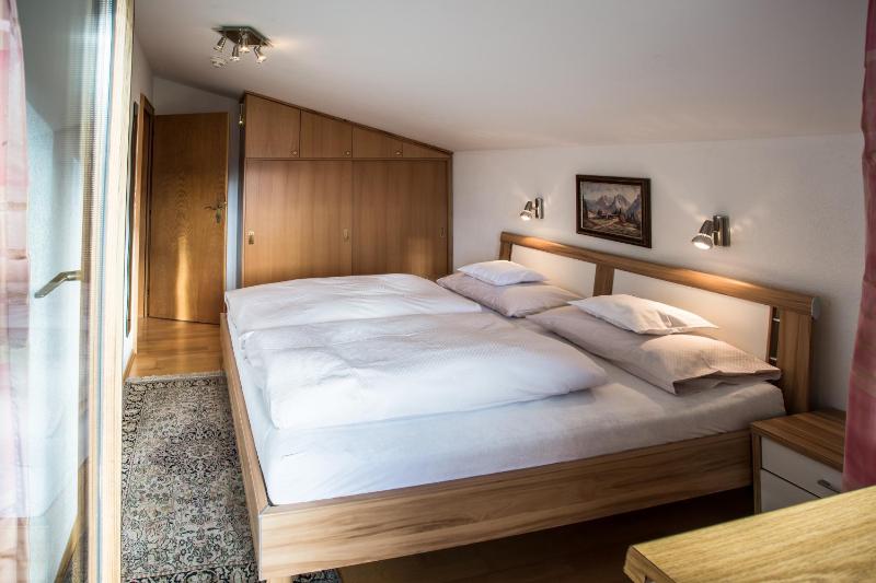 Double Room with Balcony image 3