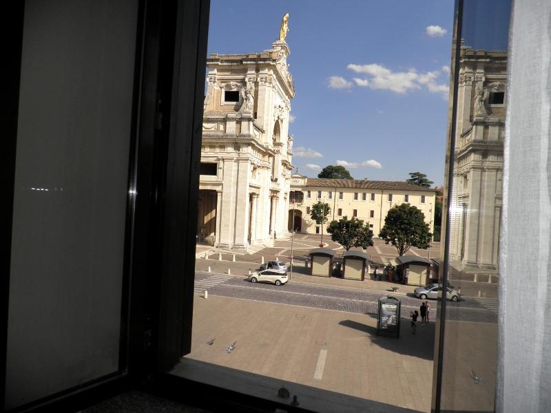 Piazza degli Angeli - image 31