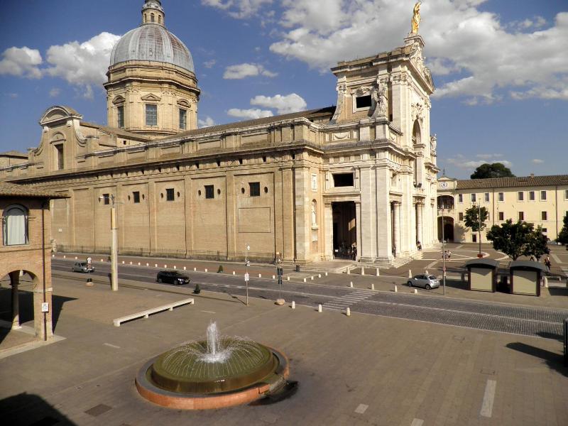 Piazza degli Angeli - image 2