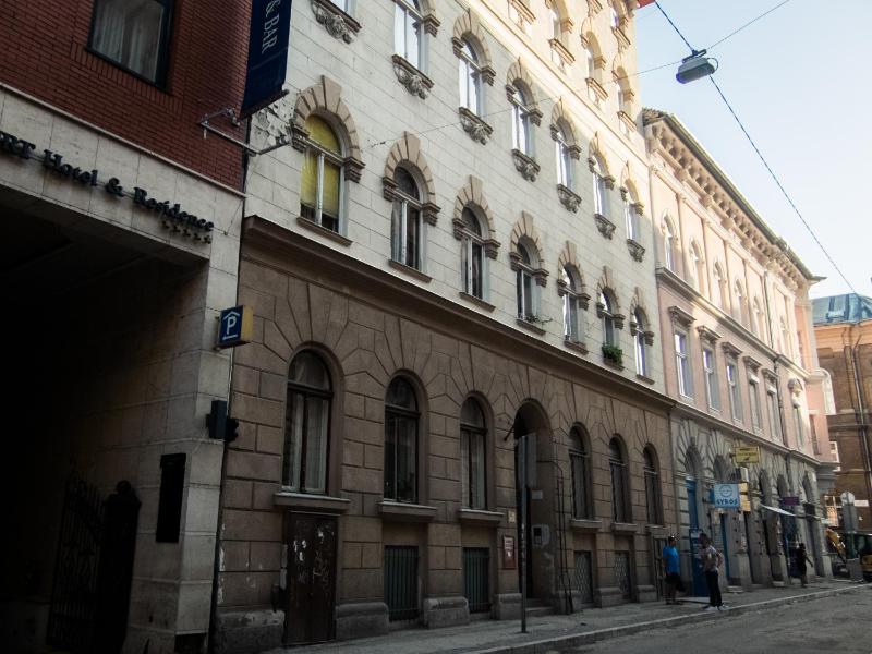 Goldcentral Apartment Grand Boulevard In The Heart Of The City - image 2