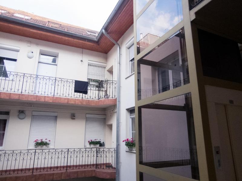 Goldcentral Apartment Grand Boulevard In The Heart Of The City - image 14
