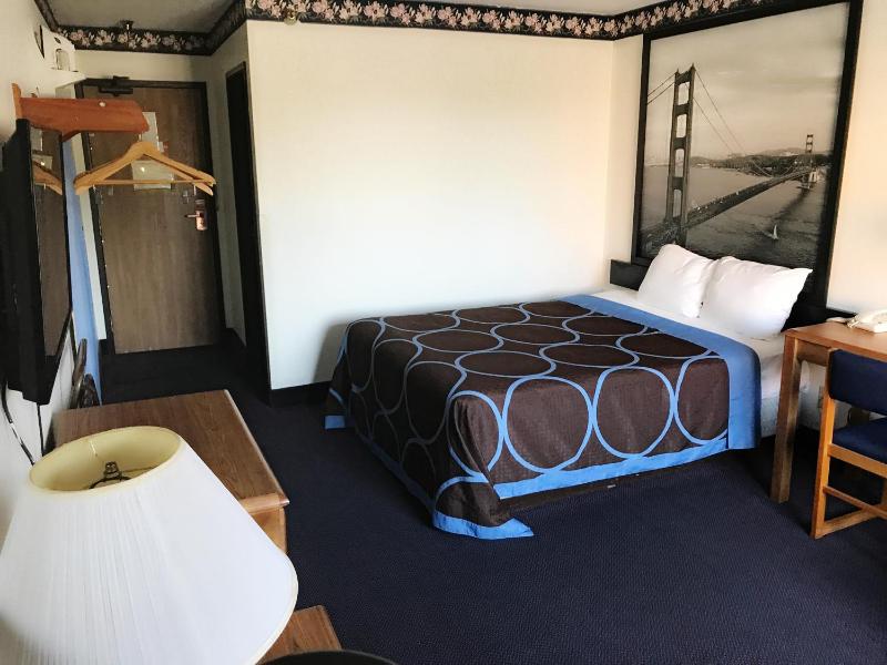 Double Room with Two Double Beds - Non-Smoking image 2