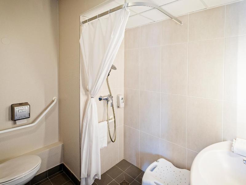 Double Room - Disability Access image 4