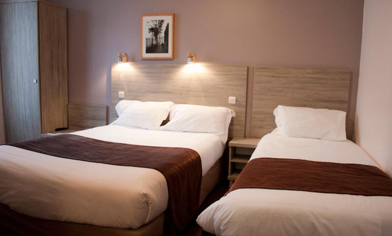 Classic Triple Room image 4