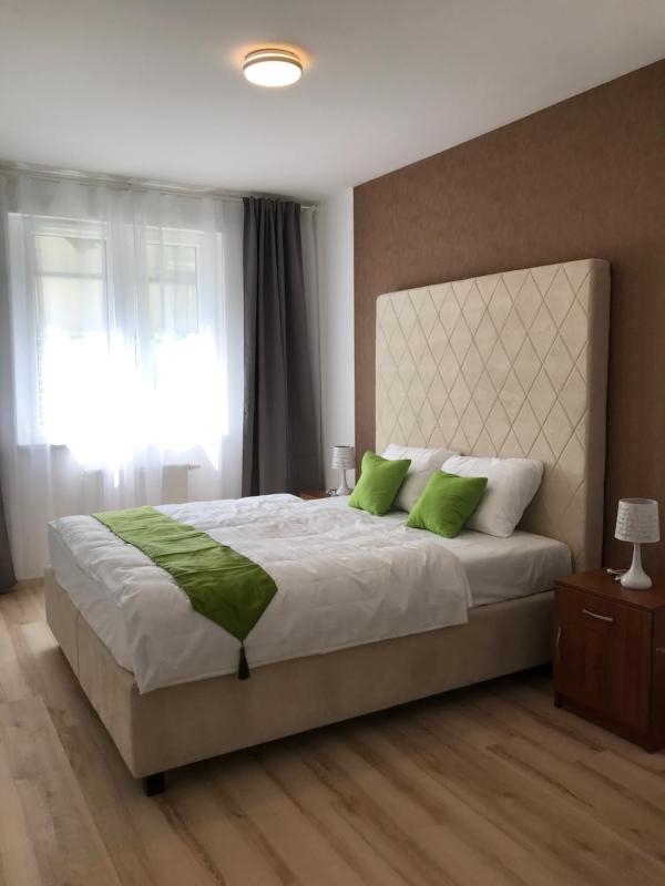 One-Bedroom Apartment image 2