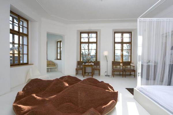 Deluxe Suite image 3