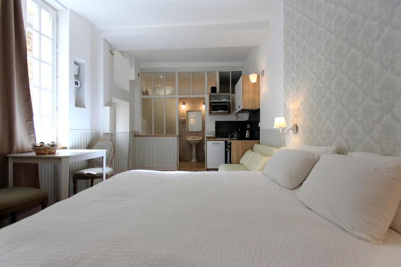 Apartment image 3