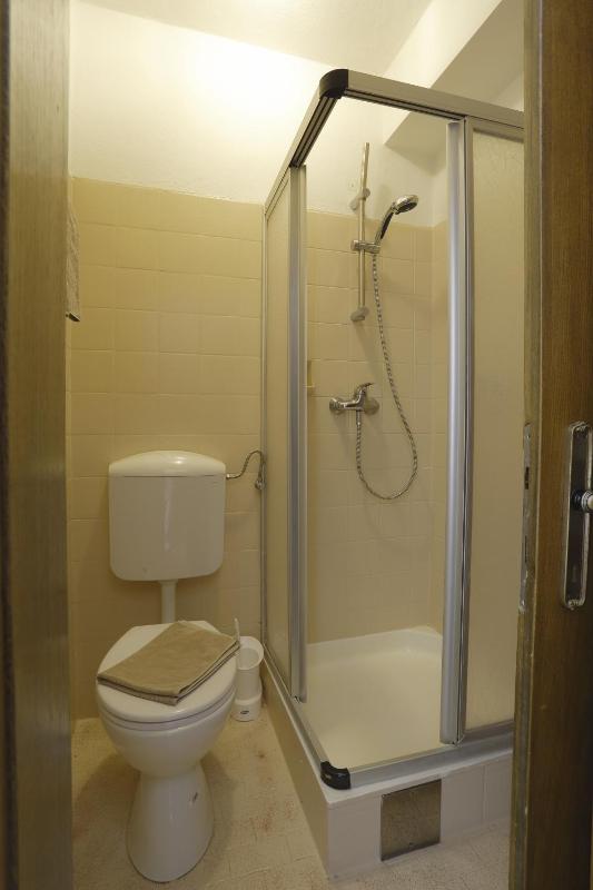 Single Room with Balcony image 4