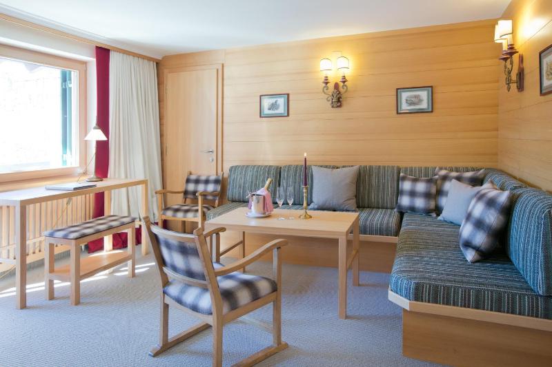 Superior Junior Suite image 3