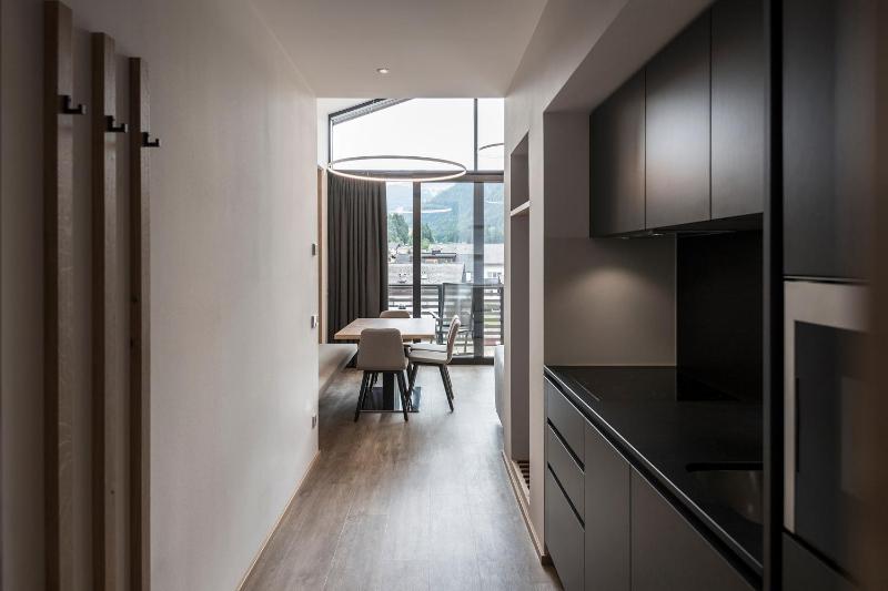 Two-Bedroom Apartment with Panoramic View  image 2