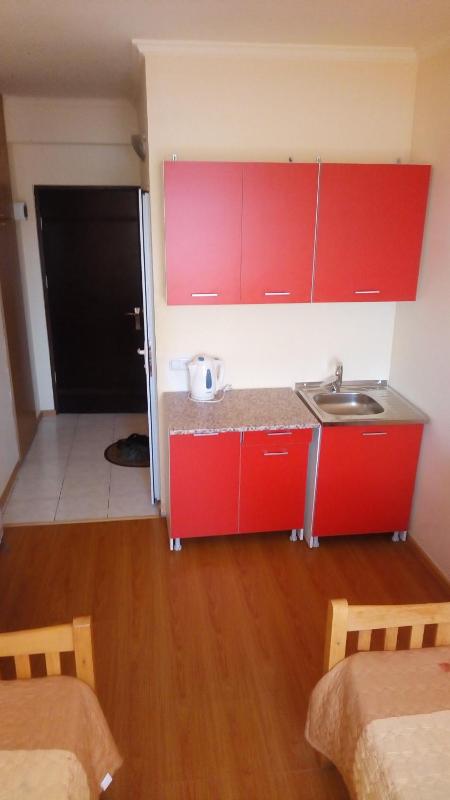 Standard Twin Room with Private Bathroom image 3