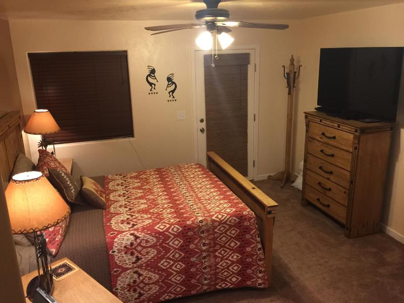 Three-Bedroom Townhouse image 3