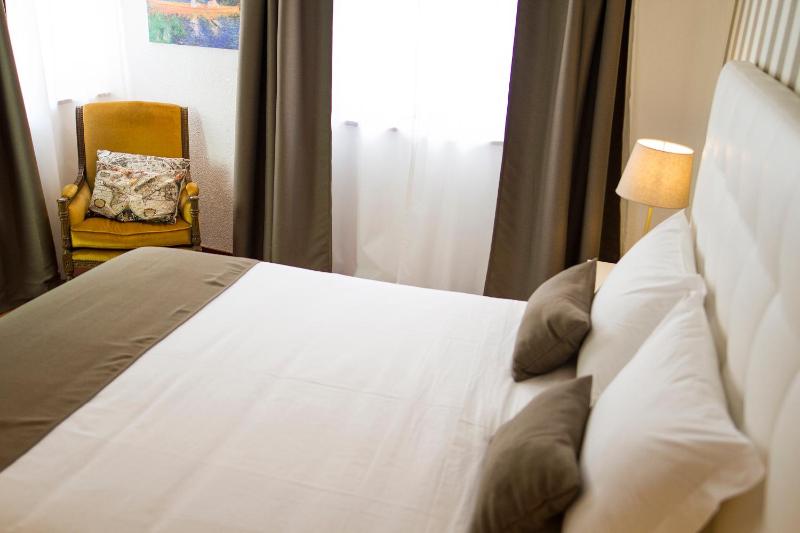 Art 4 You Cascais Suites - image 18