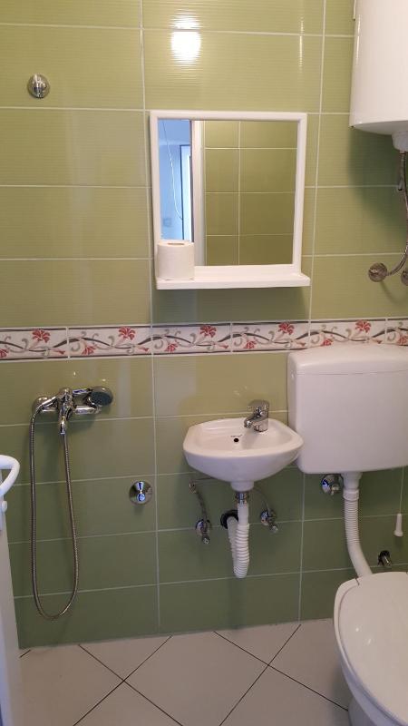 Triple Room with Private Bathroom image 3
