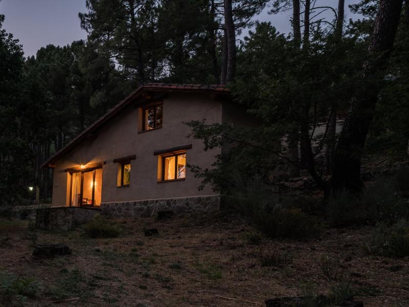 Two-Bedroom House (4 Adults) image 3