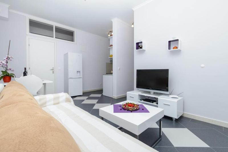 Studio with Terrace and Sea View image 3