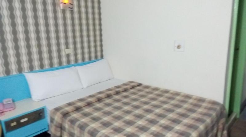 Reui Chung Hotel - image 11
