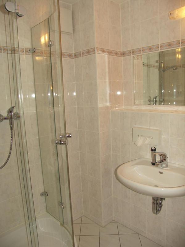 Double Room image 1