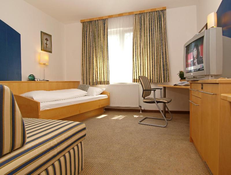 Single Room image 1