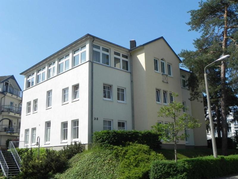 One-Bedroom Apartment image 1