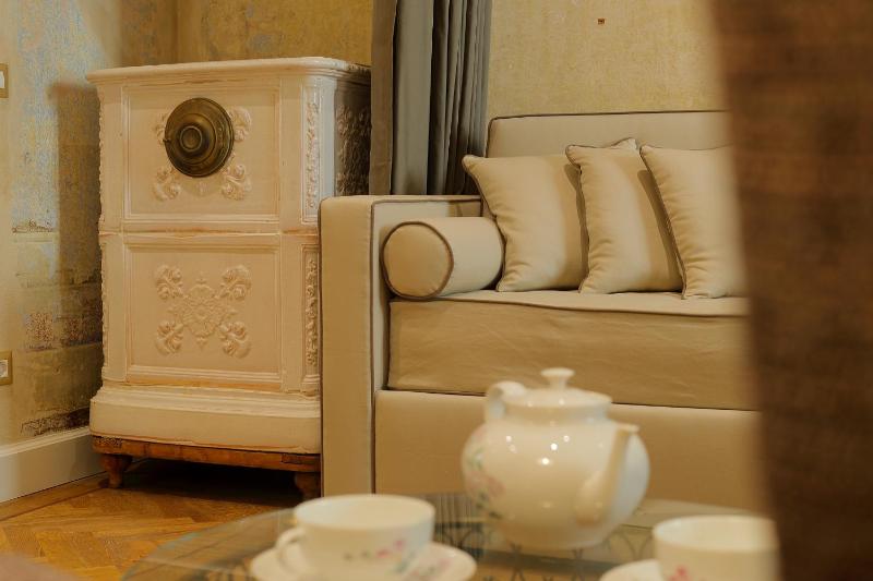 Superior Triple Room image 4