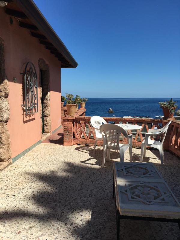 Superior Double or Twin Room with Sea View Terrace image 4