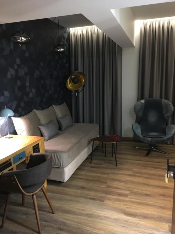Junior Suite with Balcony image 1
