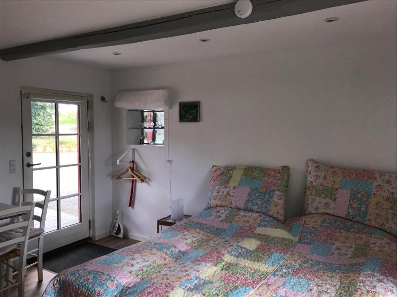 Studio Apartment image 2