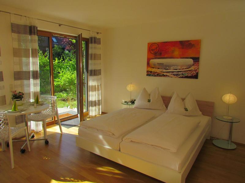 Standard Apartment with Garden Terrace image 2