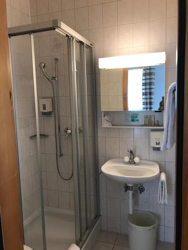 Budget Double Room image 3