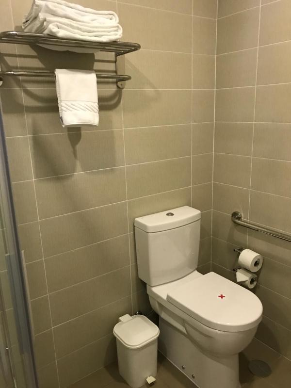 One-Bedroom Apartment image 3